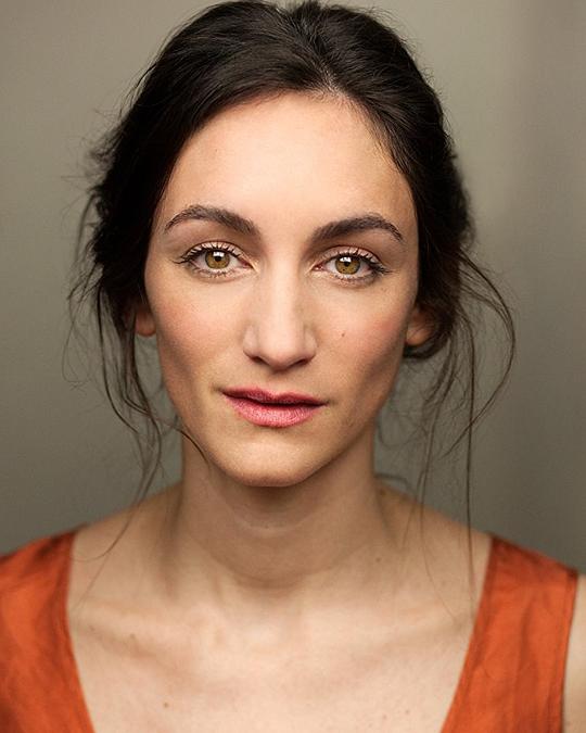 卡拉·霍根 Cara Horgan照片