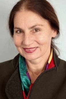 祖萨·霍尔 Zsuzsa Holl照片