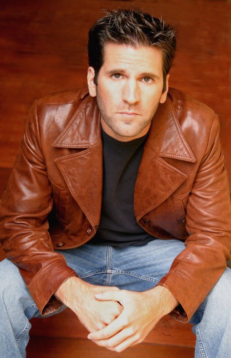 迈克尔-约翰·沃尔夫 Michael-John Wolfe照片