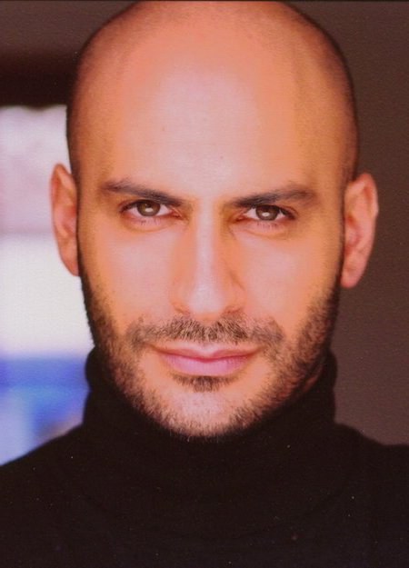 迈克尔·本耶尔 Michael Benyaer照片