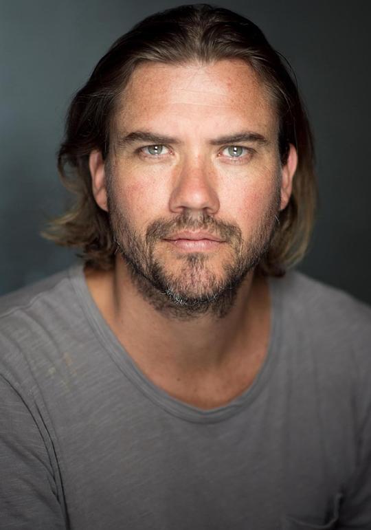 克里斯·萨德里纳 Chris Sadrinna照片