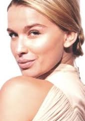 塔哈纳·托基 Tahyna Tozzi照片