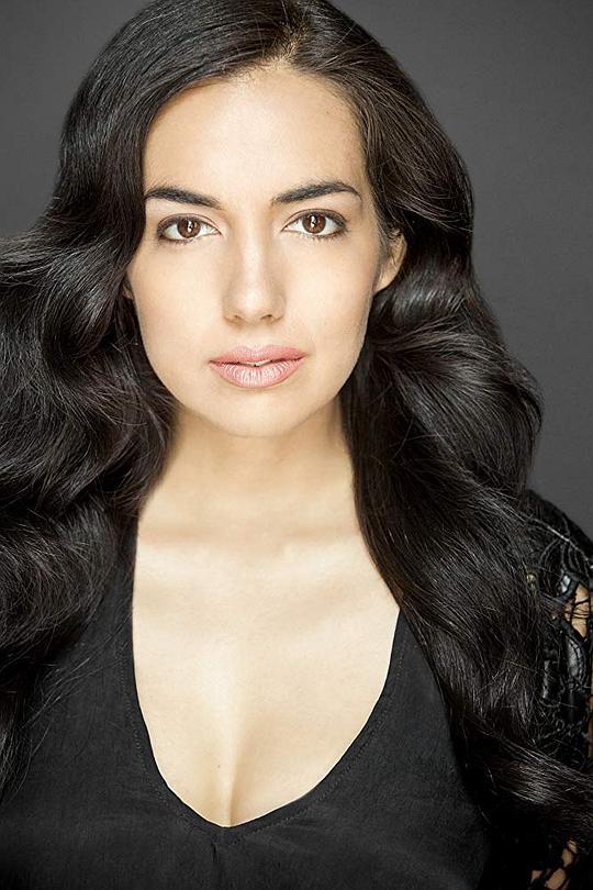 蒂娜·罗德里格斯 Tina Rodriguez照片