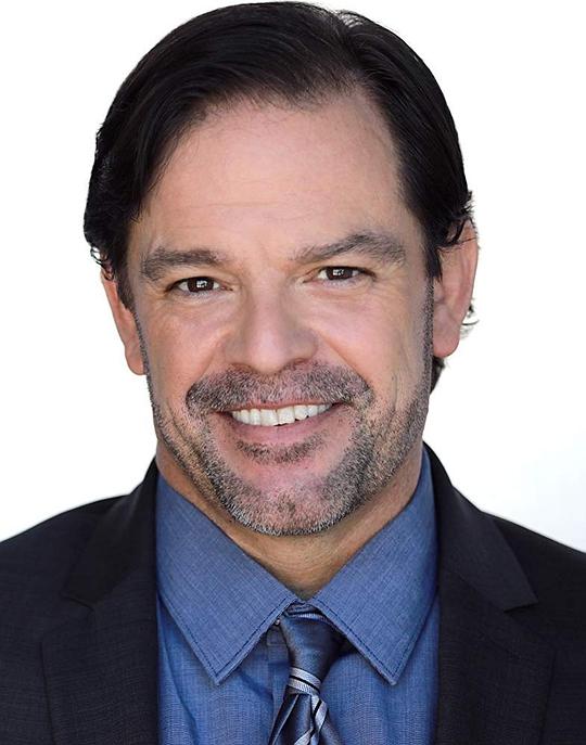 谢恩·辛努特科 Shane Sinutko照片