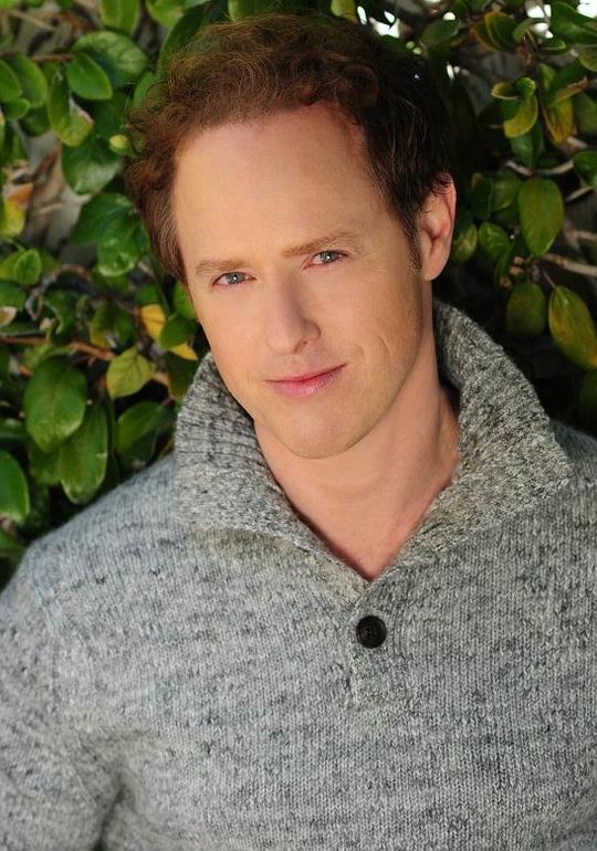 拉法埃尔·沙巴拉格 Raphael Sbarge照片