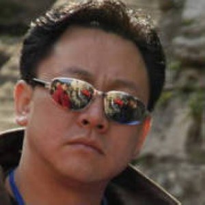 李华彤 Huatong Li照片