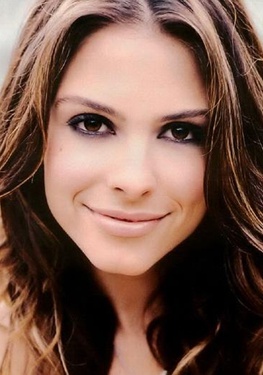 玛丽娅·曼努诺斯 Maria Menounos照片