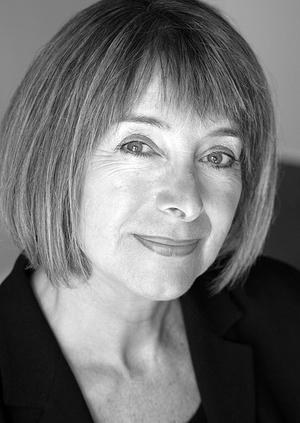 朱丽亚·迪金 Julia Deakin照片