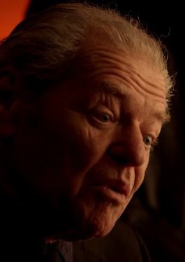 阿隆·塔格 Aron Tager照片