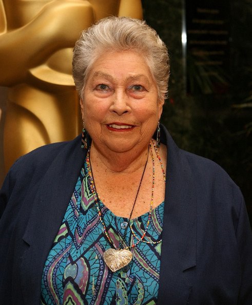 安妮·考特斯 Anne V. Coates照片