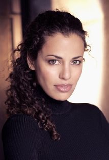 雅典娜·卡尔卡尼斯 Athena Karkanis照片