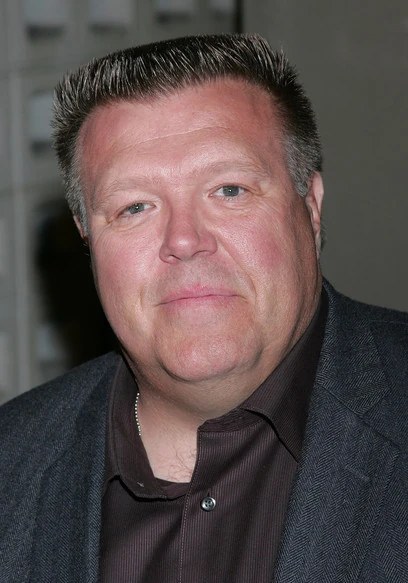 乔尔·麦金农·米勒 Joel McKinnon Miller照片