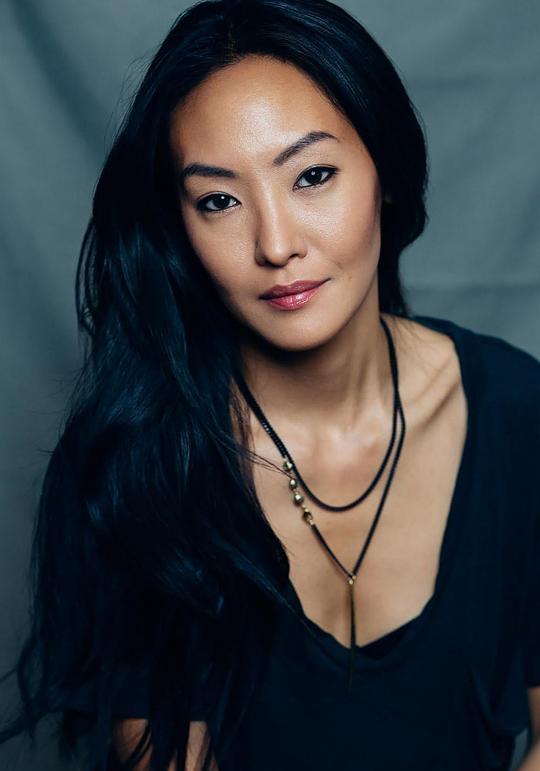 伊丽莎白·安维斯 Elizabeth Anweis照片