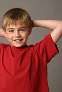 扎卡里·保利克斯 Zachary Pauliks照片