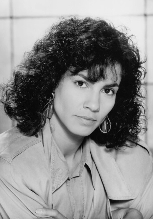 雷切尔·蒂科汀 Rachel Ticotin照片