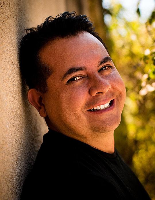 弗兰克·阿拉贡 Frank Aragon照片