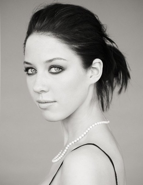 克莱尔·斯通 Clare Stone照片