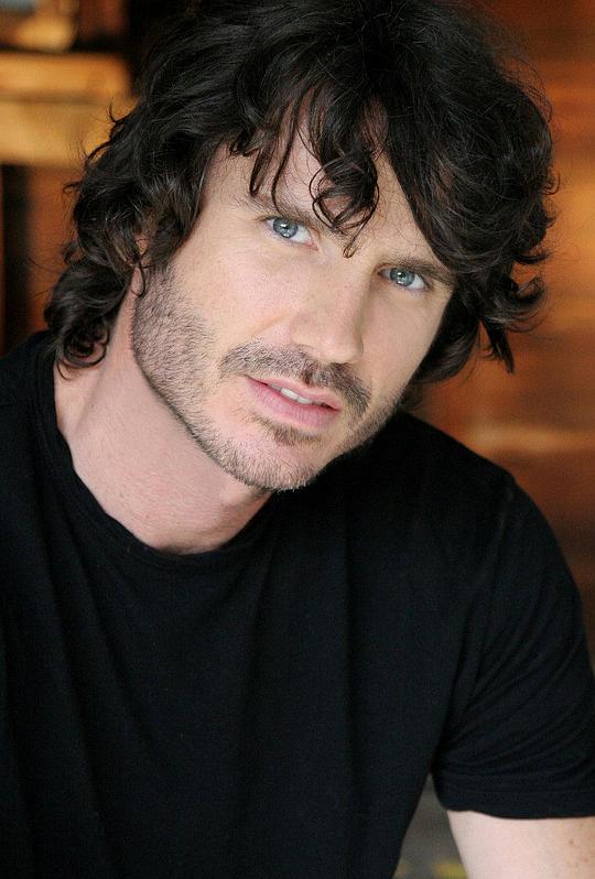 山恩·布罗利 Shane Brolly照片