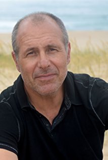 西蒙·克雷恩 Simon Crane照片