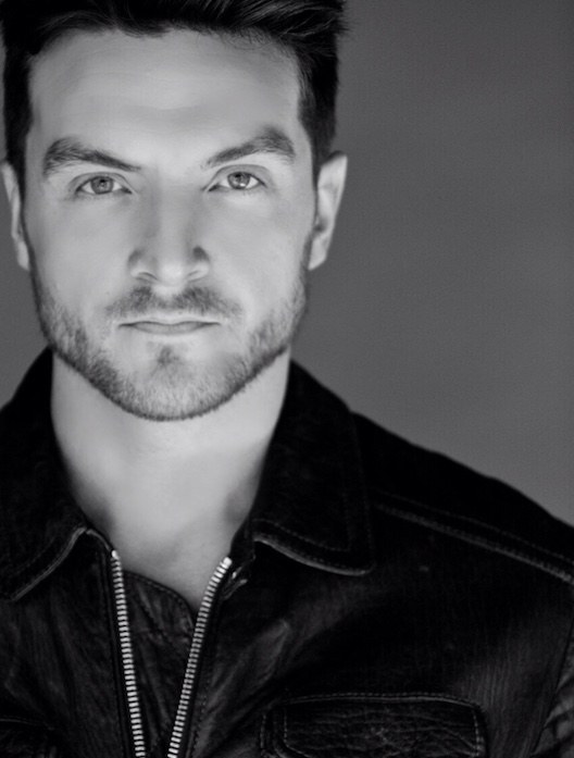 克里斯托弗·琼斯 Christopher Jones照片