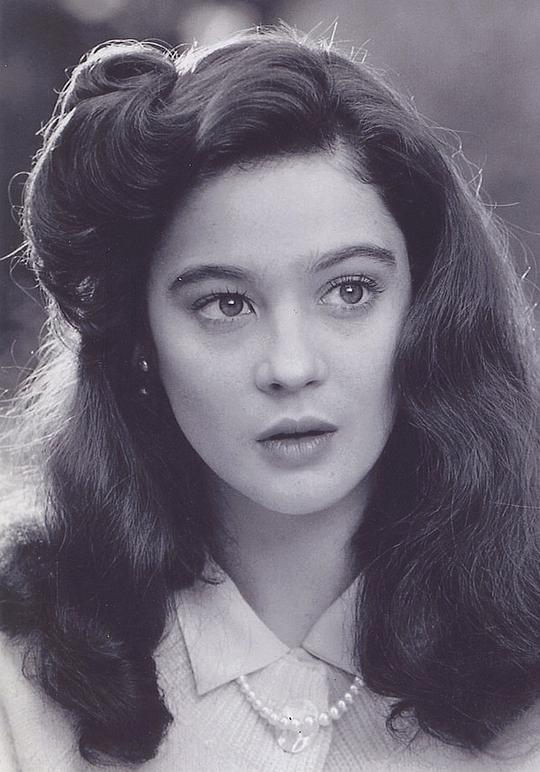 莫伊拉·凯利 Moira Kelly照片