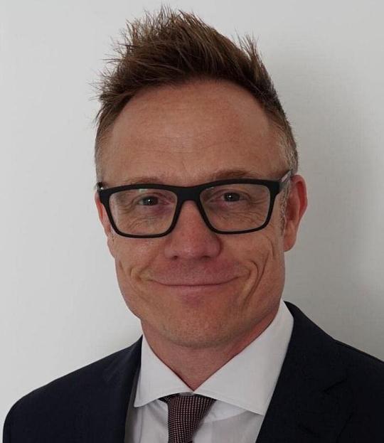 迈克·兰伯特 Mike Lambert照片