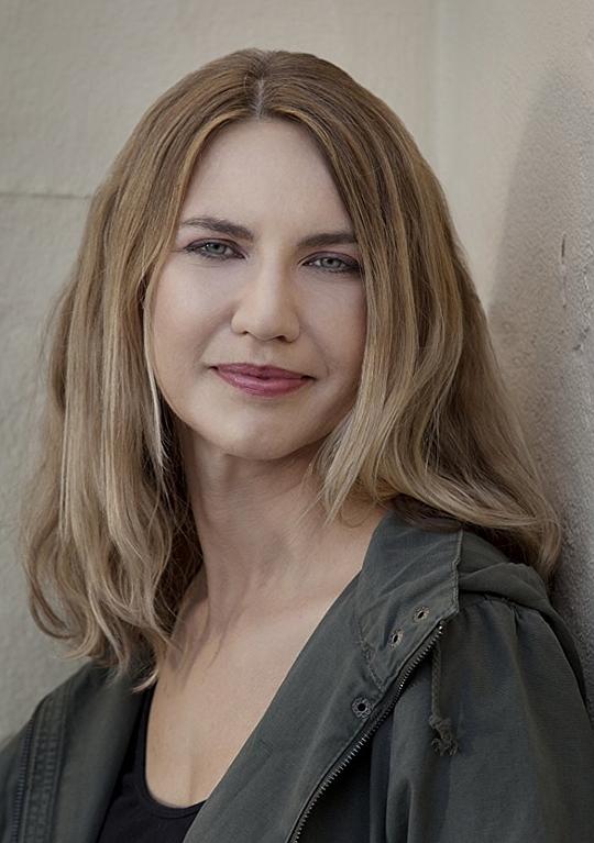 芭芭拉·斯特潘斯基 Barbara Stepansky照片