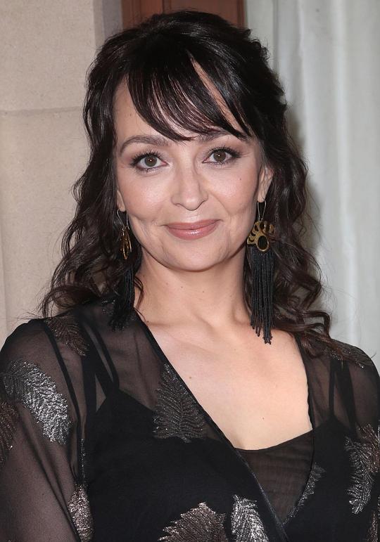 莎拉·斯特兰奇 Sarah Strange照片