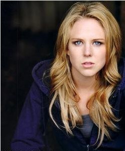 泰根·摩斯 Tegan Moss照片