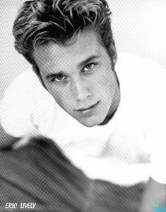 埃里克·里夫利 Eric Lively照片