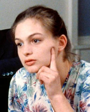 露易丝.贝内特 Eloïse Bennett照片