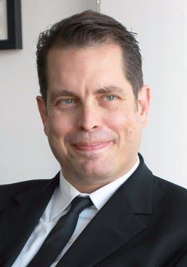 罗异 Peter Loehr照片