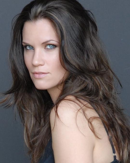 弗里达·法瑞尔 Frida Farrell照片