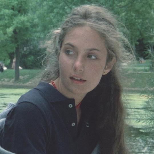 安妮-劳蕾 默里 Anne-Laure Meury照片