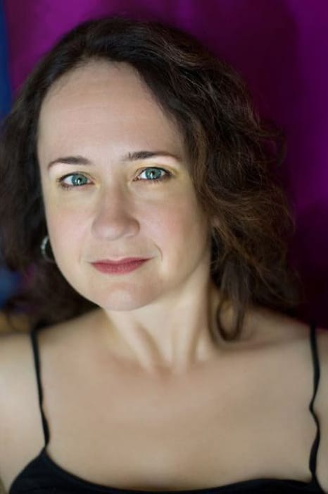 安妮·博比 Anne Bobby照片