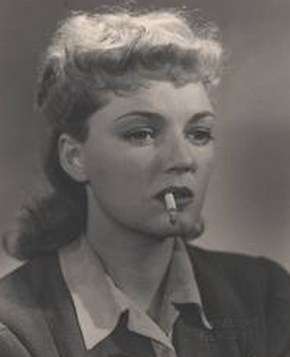 博迪尔·谢尔 Bodil Kjer照片