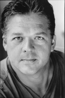 布拉德利·拉威尔 Bradley Lavelle照片