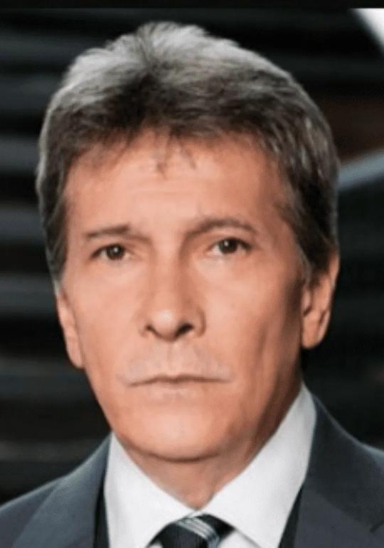 胡安·费拉拉 Juan Ferrara照片