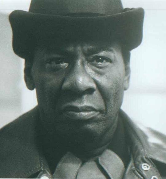 尤利乌斯·哈里斯 Julius Harris照片