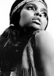 库比·因迪 Kubi Chaza照片