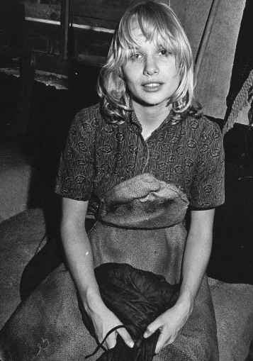 莫妮卡·梵·德·冯 Monique van de Ven照片