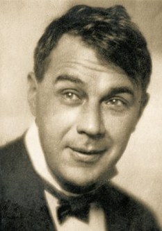 科斯托拉尼·德若 Dezsö Kosztolányi照片