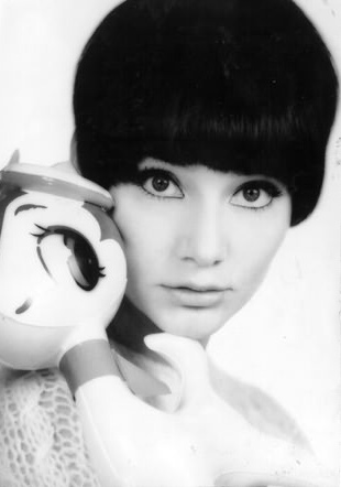 安娜·普鲁克瑙 Anna Prucnal照片