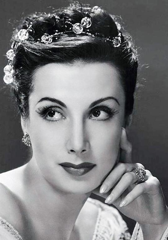 塔玛拉·淘玛诺娃 Tamara Toumanova照片