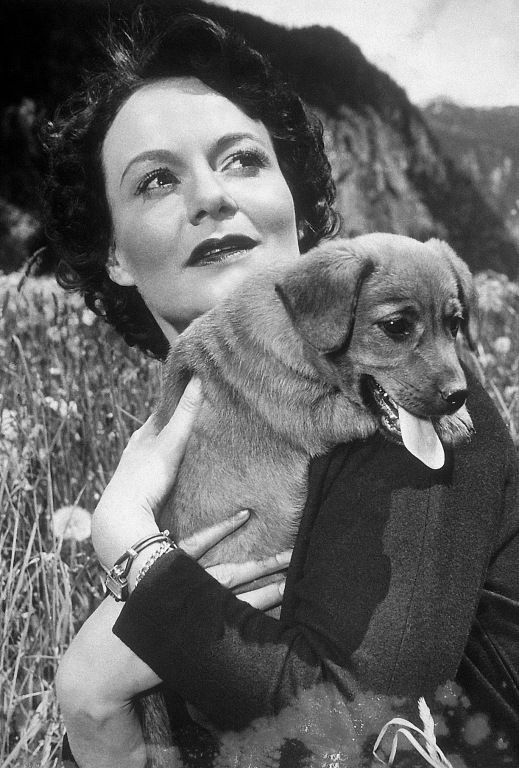 吉塞拉·法克尔代 Gisela Fackeldey照片