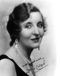 多丽丝·劳埃德 Doris Lloyd照片