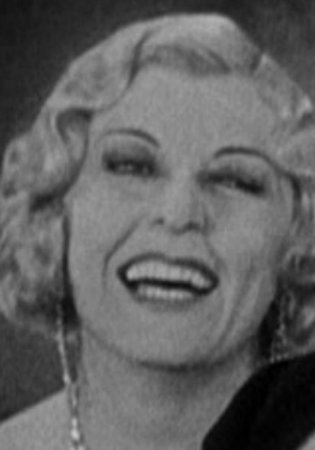 格特鲁德·阿斯特 Gertrude Astor照片