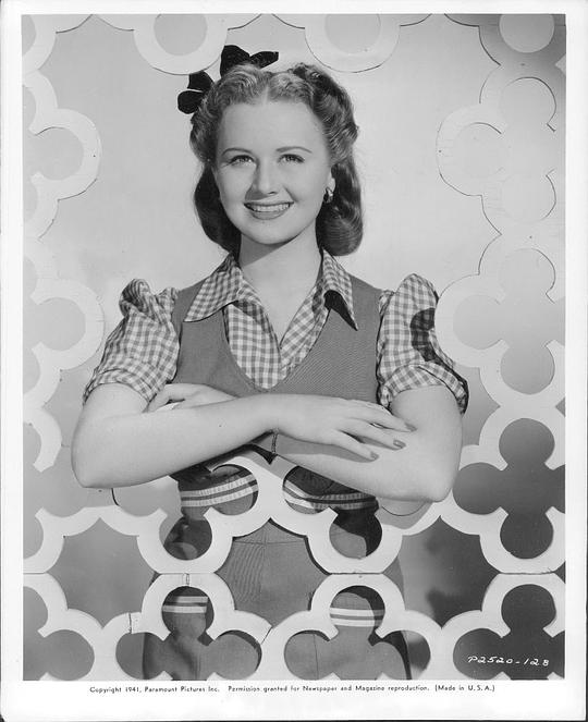 安·吉利斯 Ann Gillis照片