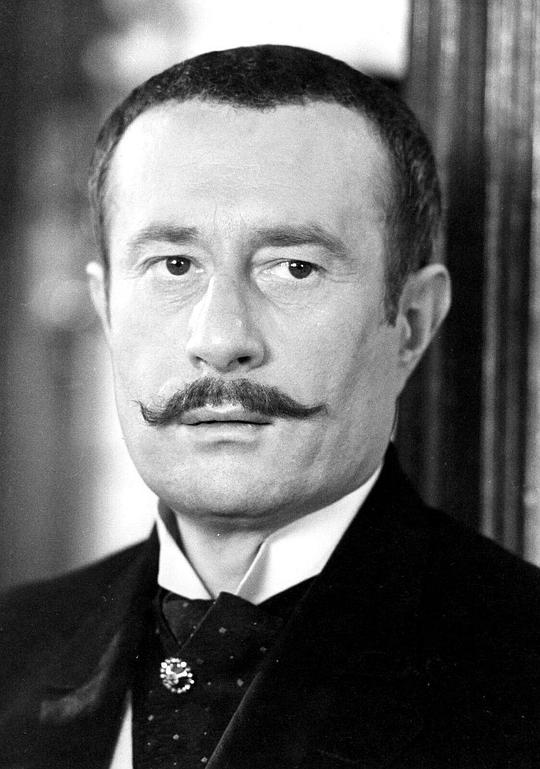 莎夏·布瑞克特 Sacha Briquet照片