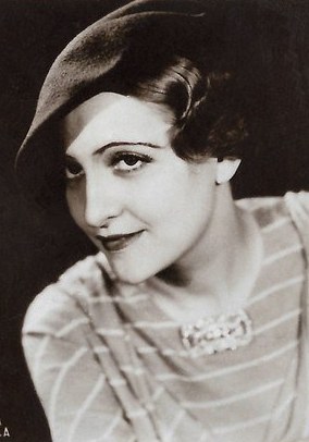 爱丽丝·菲尔德 Alice Field照片